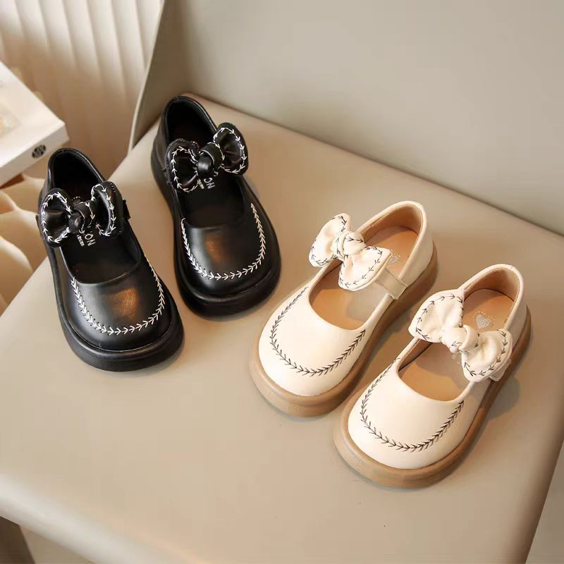 儿童公主皮鞋2025春季新款女童软底田园风小单鞋中大童百搭789
