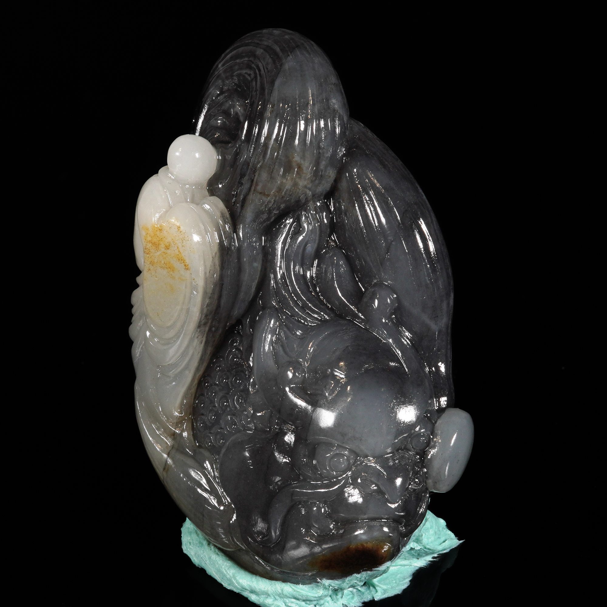 LOT.022和田玉巧雕鱼化龙悟道坠/X2740