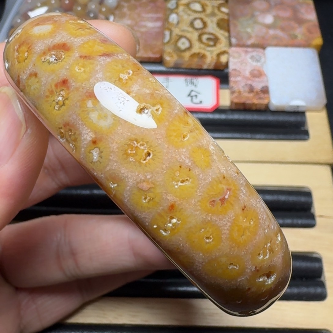 硅化玉纯天然色有机玉石未镶嵌59圈口