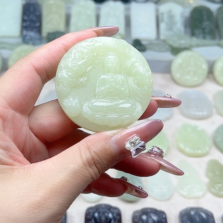 和田玉未镶嵌颈饰