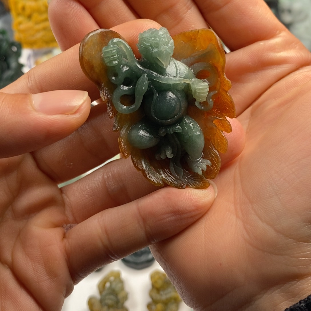 定制翡翠未镶嵌翡翠