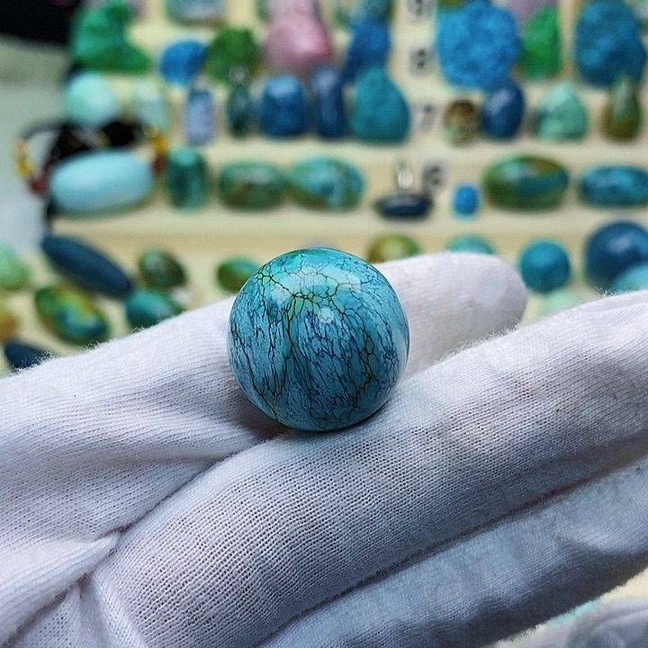 绿松石配饰未镶嵌