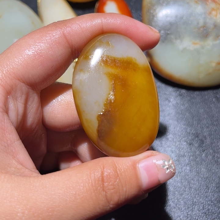 和田玉未镶嵌珠宝奇石