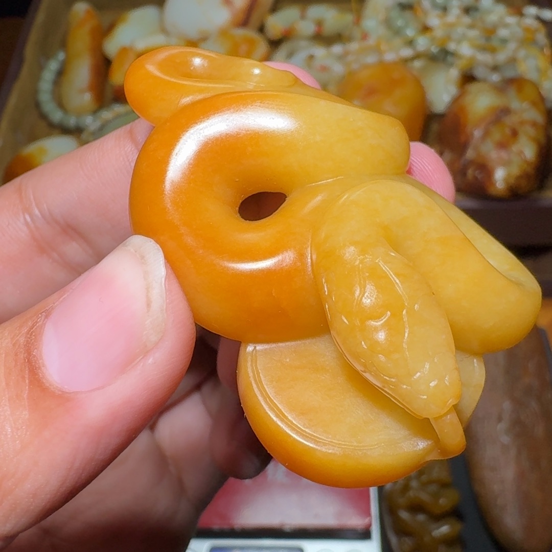 和田玉颈饰未镶嵌