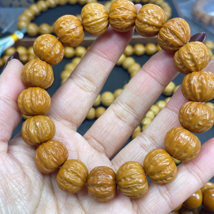 少***志猴头核桃吊坠精品