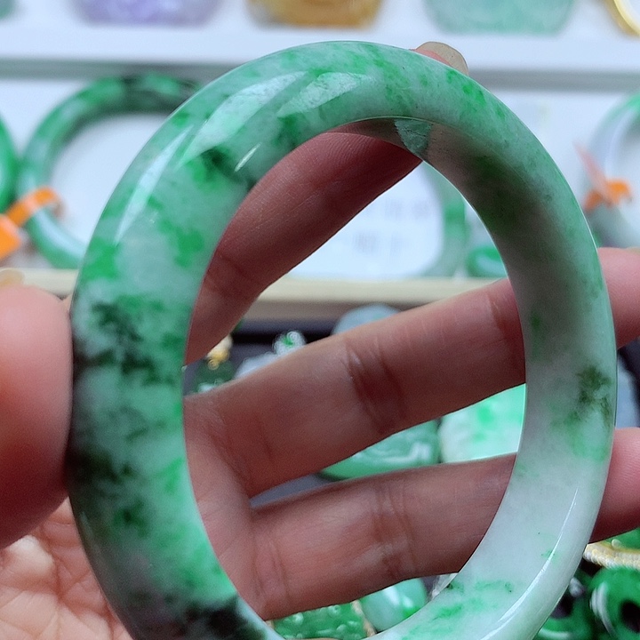 未镶嵌手镯翡翠翡翠