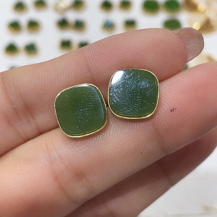 母***姐和田玉（碧玉）银S925镶嵌耳饰