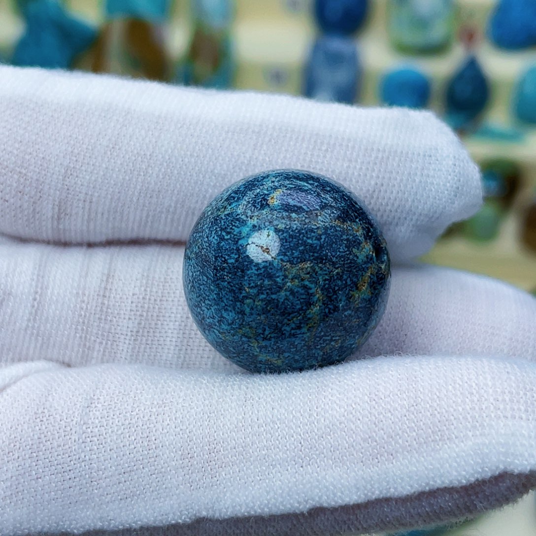 绿松石颈饰未镶嵌