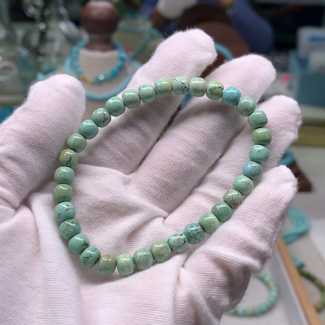 绿松石配饰未镶嵌