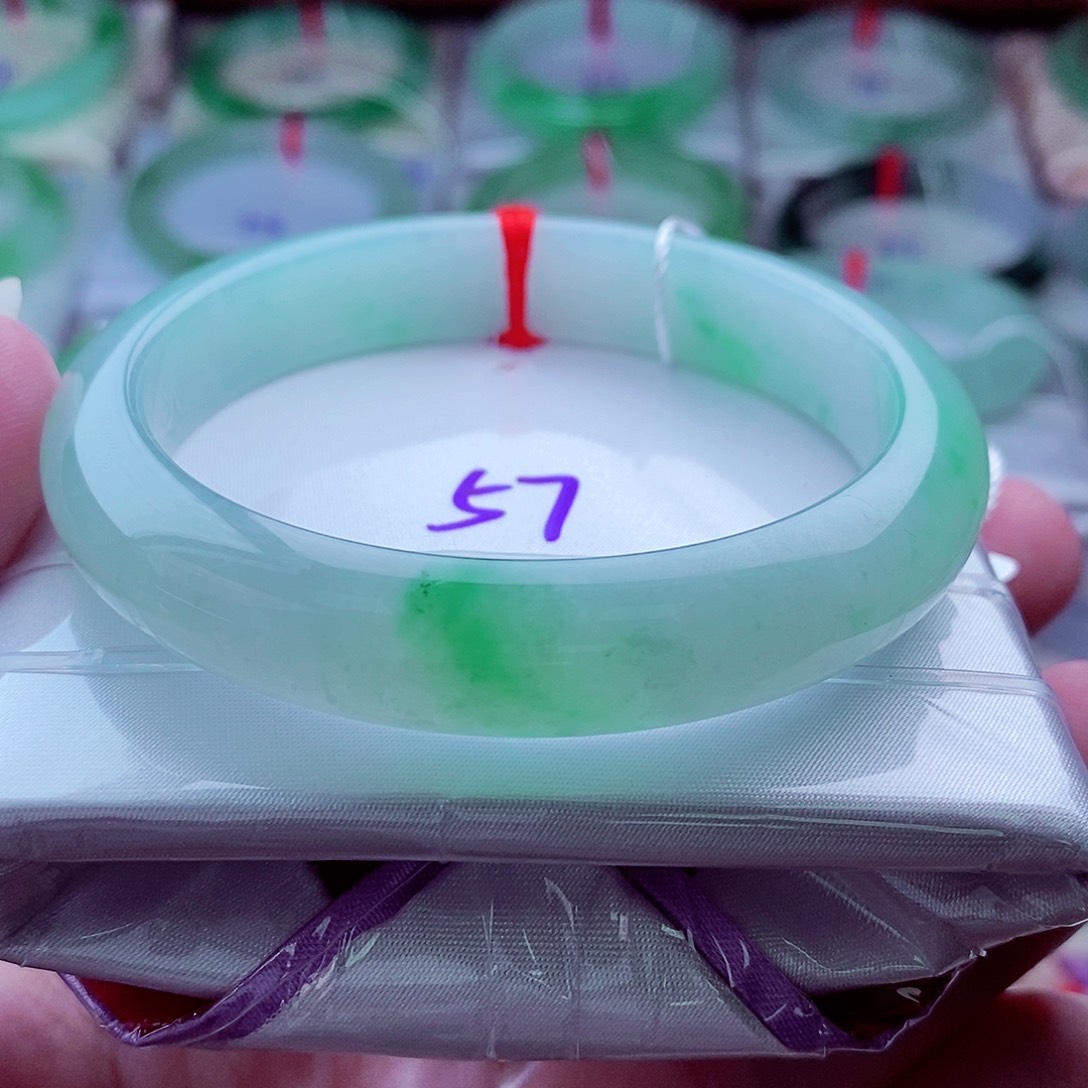 0521正57冰阳绿白底青起胶光亮天然缅甸翡翠A货传承57.5，11.8，8.8