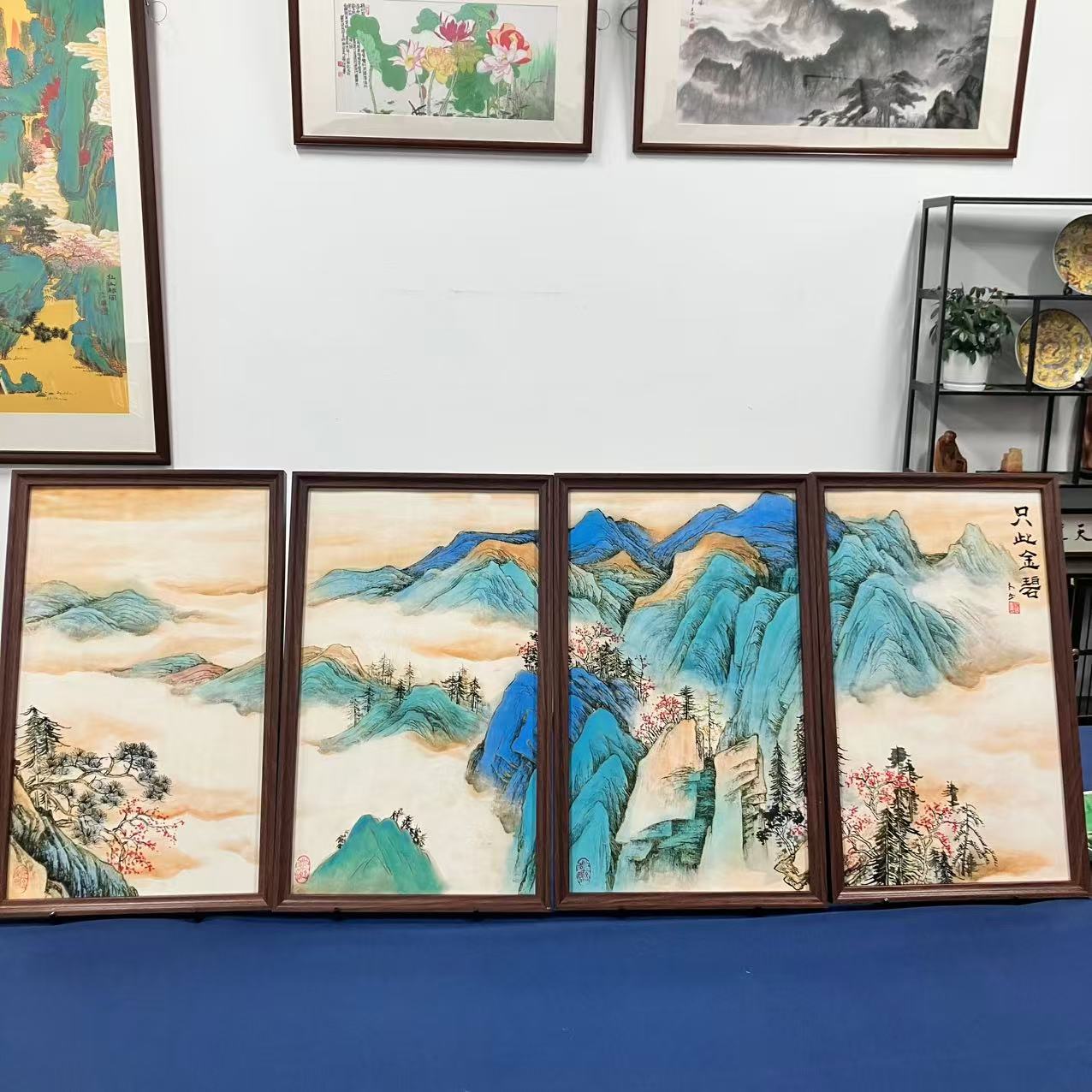 33*53竖幅-只此金壁四条屏+/张涛（带框）