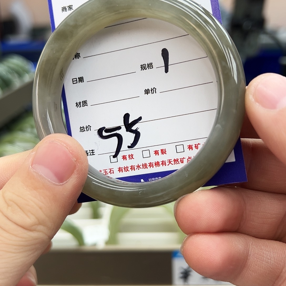 和田玉手镯未镶嵌4