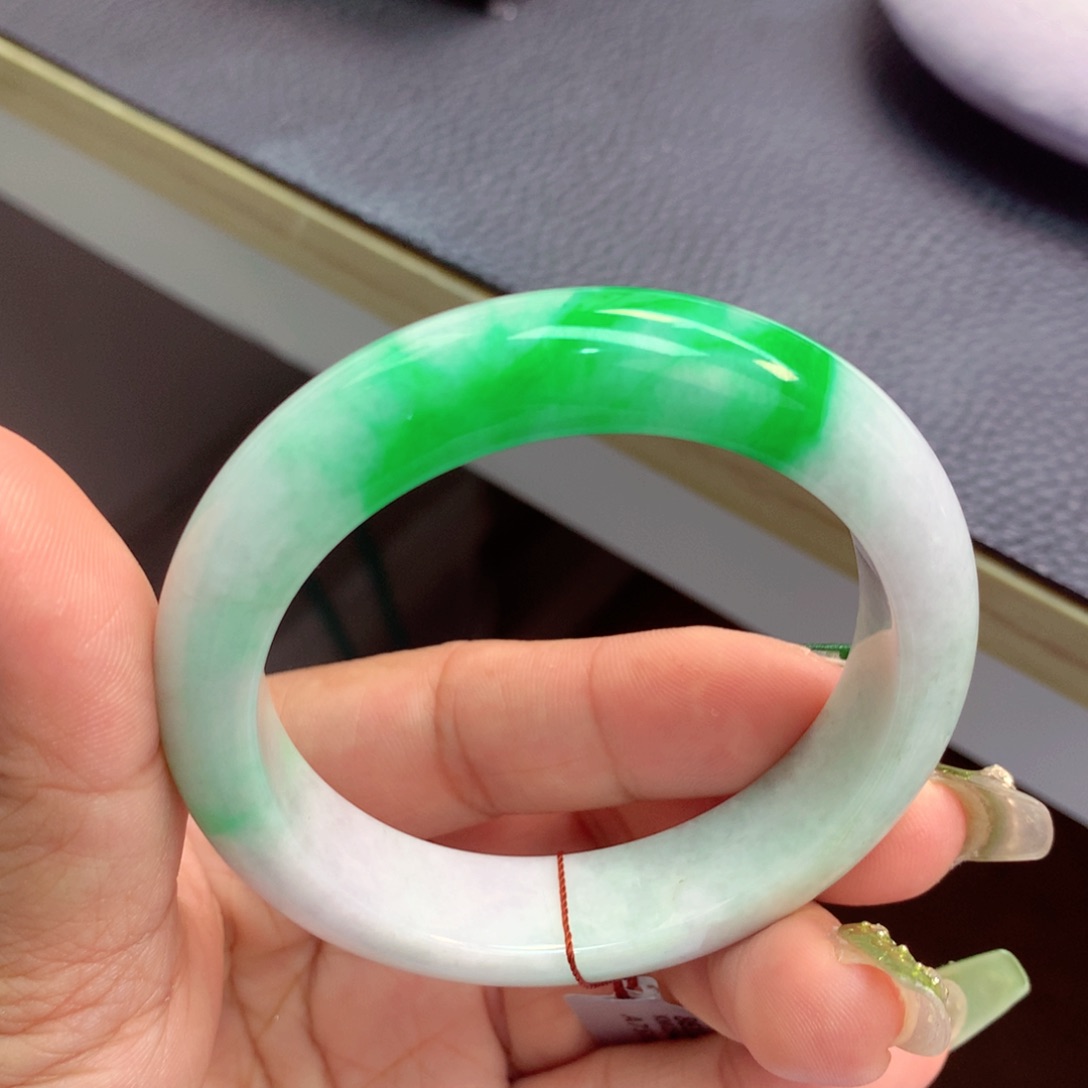 未镶嵌手镯翡翠缅甸