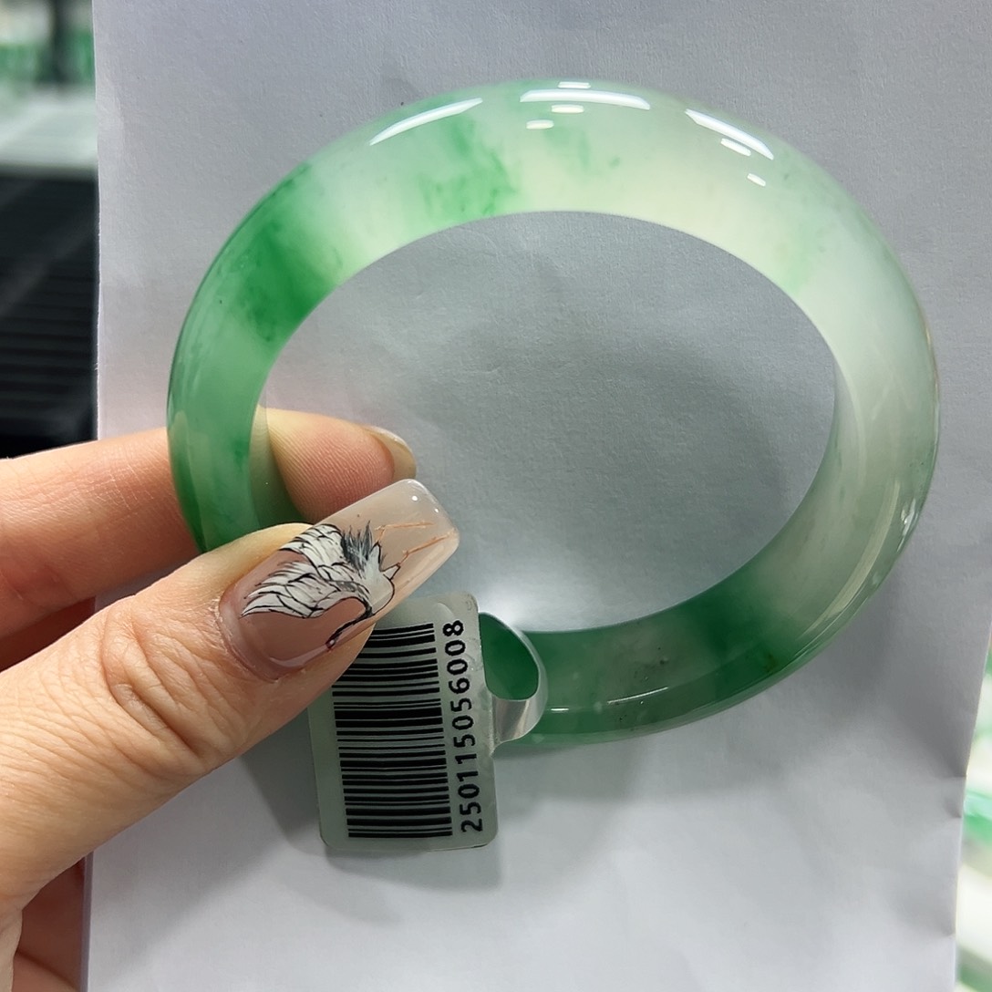 石英质玉手镯未镶嵌甜*