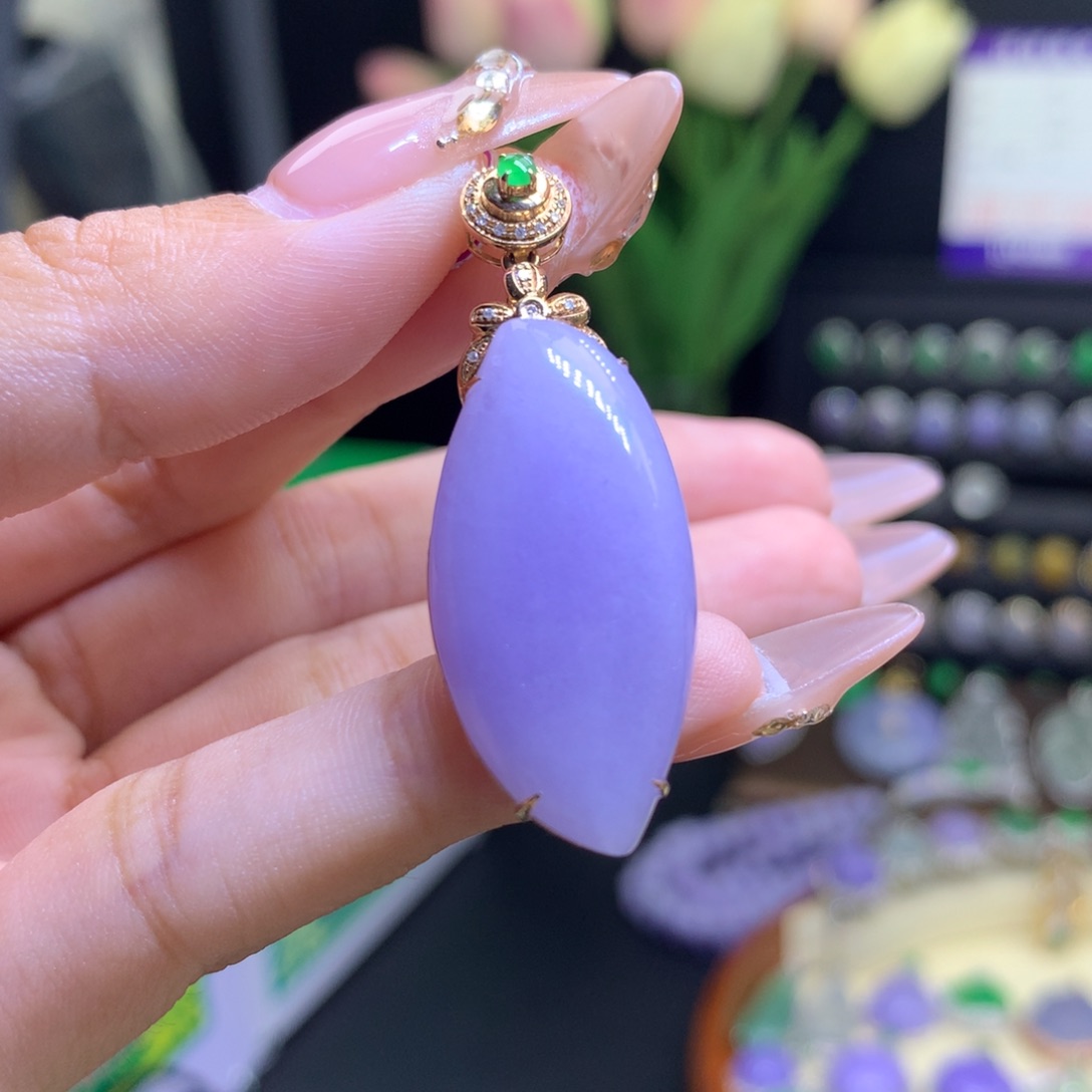 翡翠颈饰18K金镶嵌天然