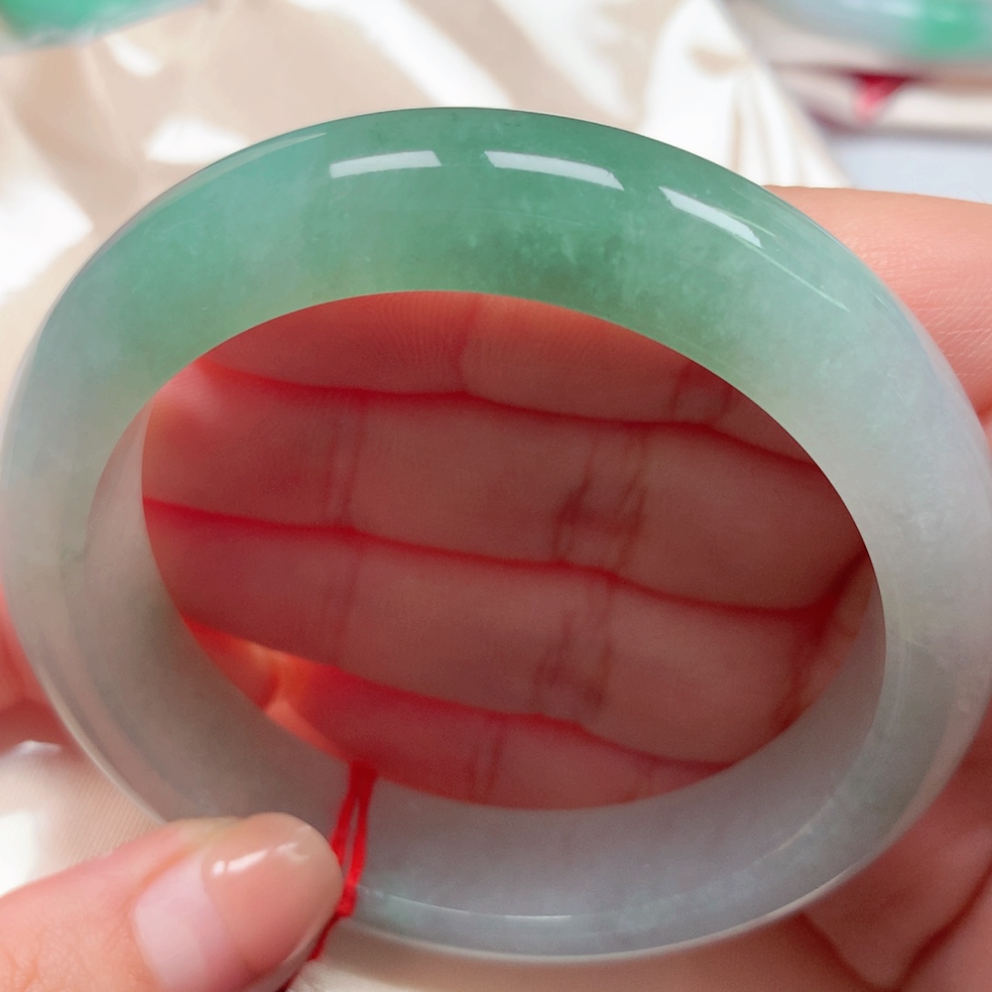 翡翠未镶嵌手镯57宽版冰绿