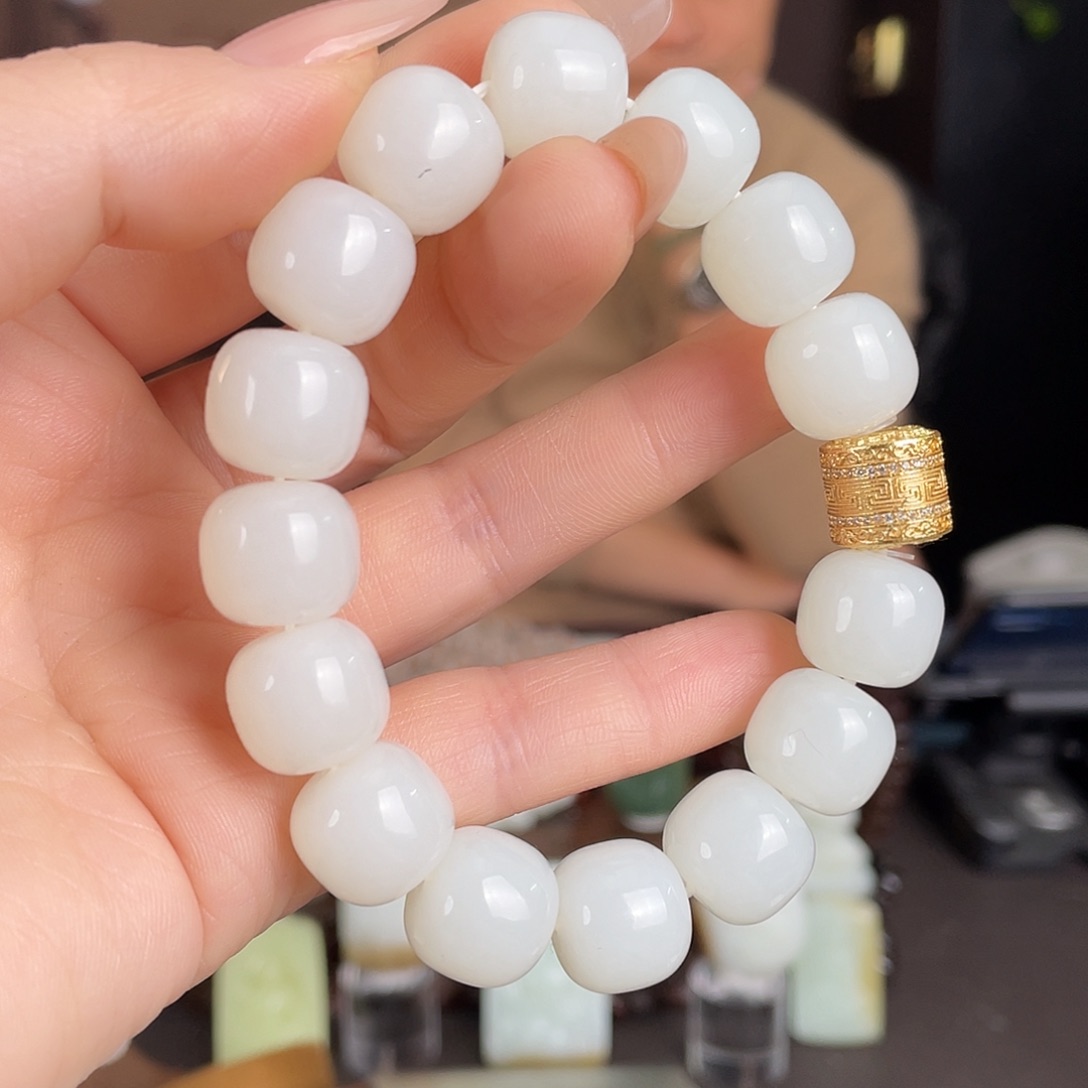 和田玉银S925镶嵌颈饰定制发货