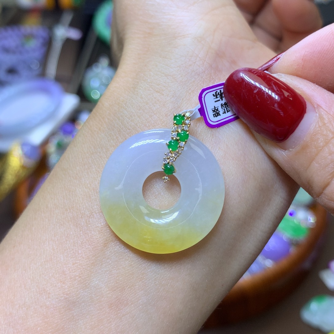 【闪购商品】翡翠颈饰18K金镶嵌翡翠