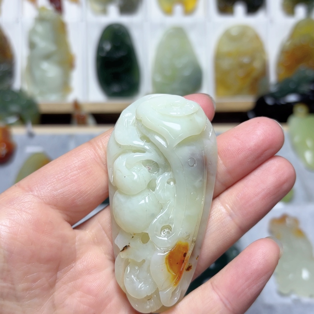 蛇纹石玉吊坠(不含链)未镶嵌