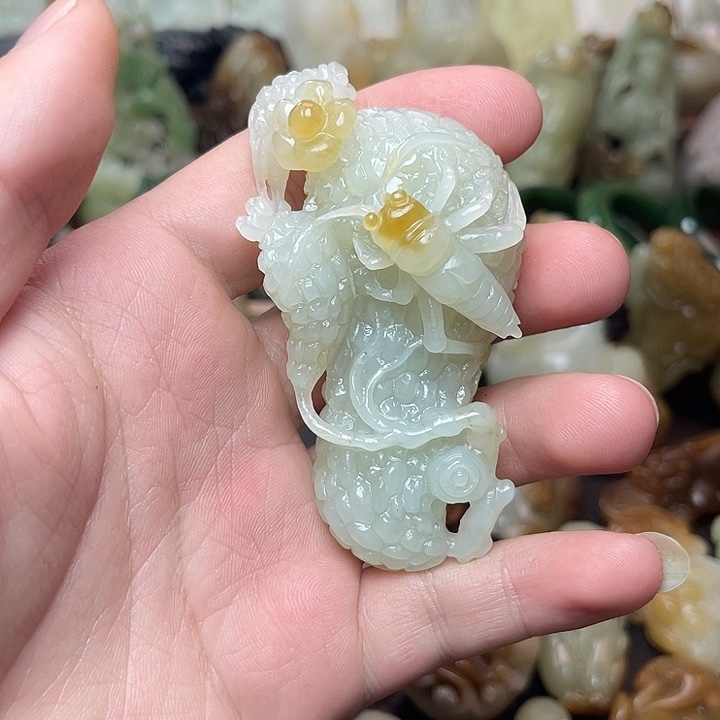 和田玉未镶嵌把件