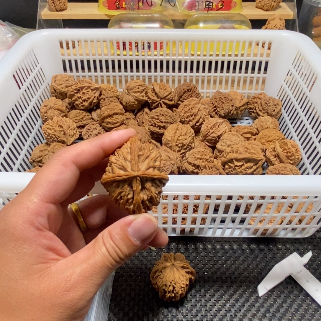 飞***核桃异形单只异形