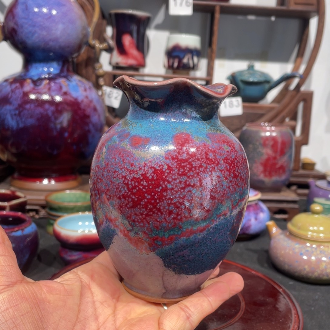 中国神后钧瓷花瓶