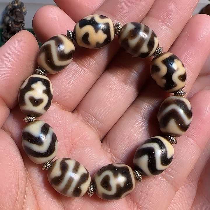 手串………………………………