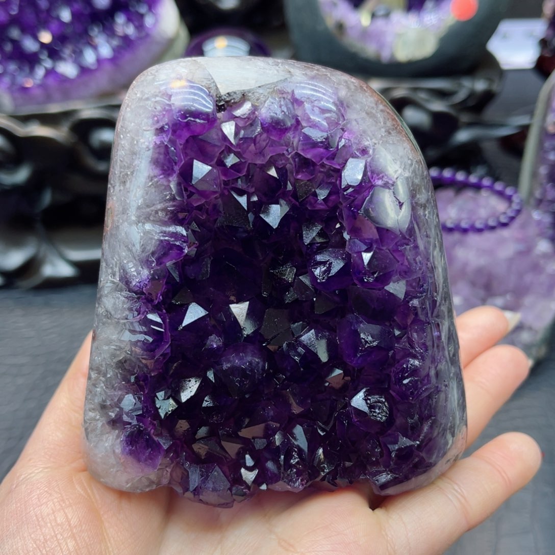 紫晶大型摆件（非配饰）未镶嵌