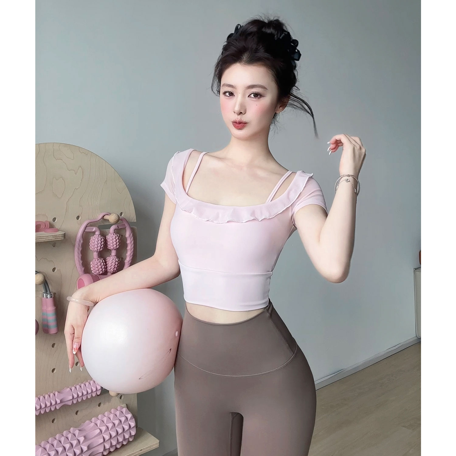 gogoyoga纯欲花边网纱瑜伽服短袖带胸垫速干运动文胸一体杯健身服