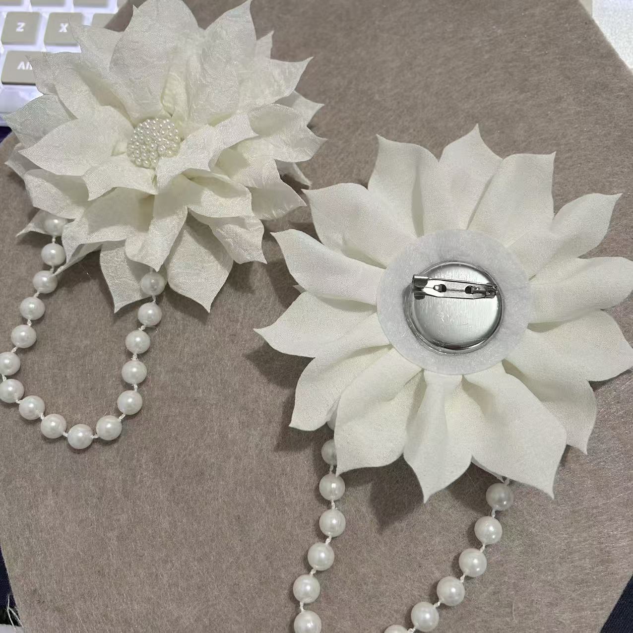 一明立体工艺珍珠窗帘装饰精美轻奢美观实用12厘米大花朵