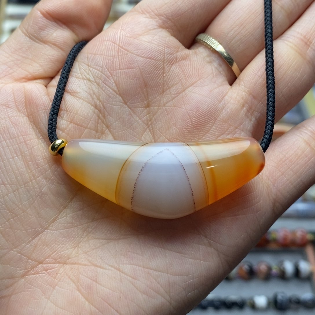 玛瑙/玉髓颈饰未镶嵌