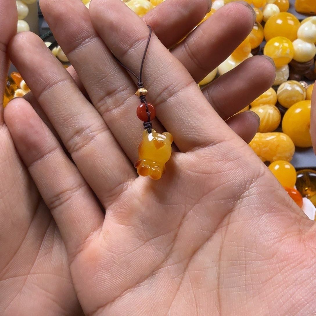 琥珀珠宝奇石未镶嵌