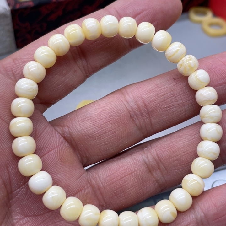 琥珀未镶嵌裸石手串