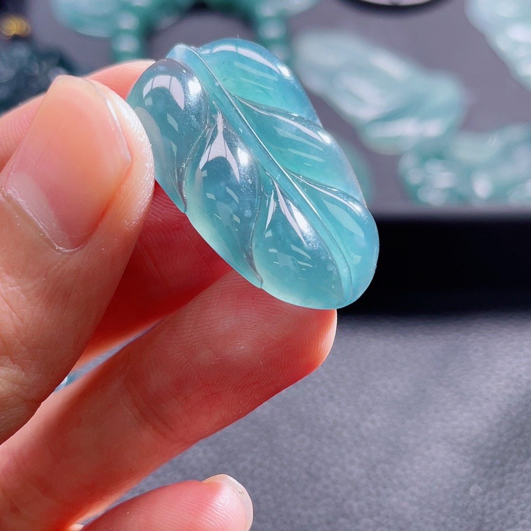 翡翠颈饰未镶嵌99999999