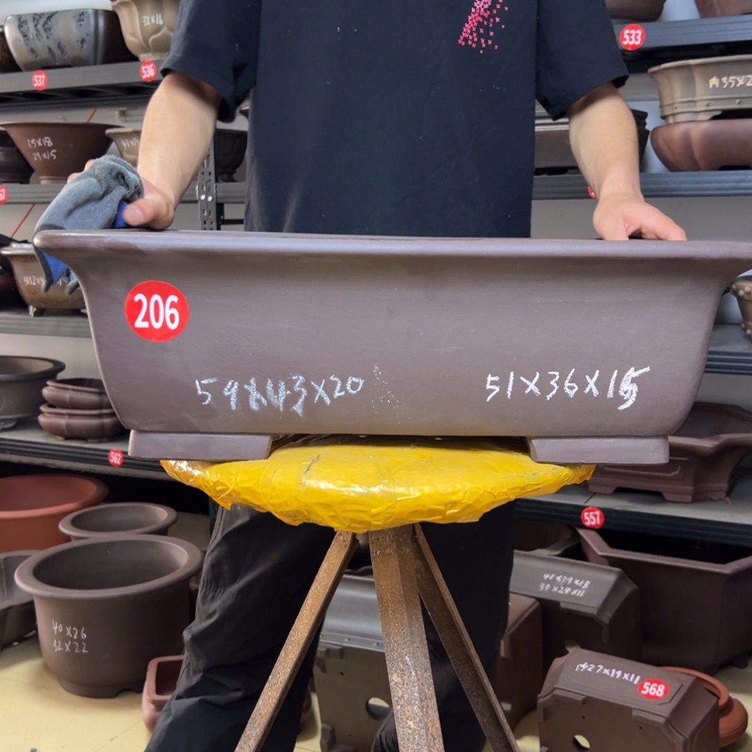 紫砂花盆呜呜呜呜