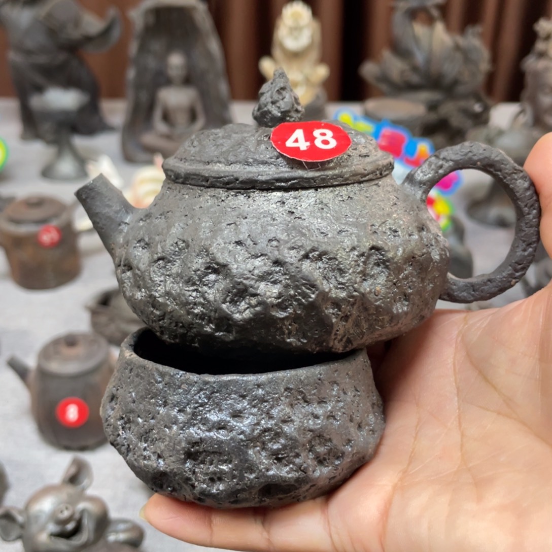 一套全手捏柴烧茶器