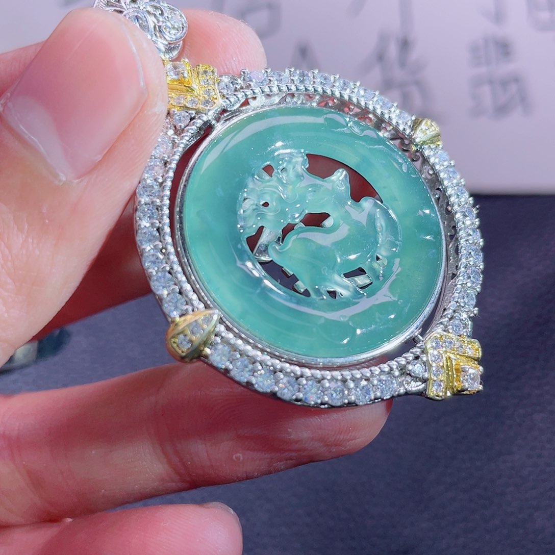 翡翠颈饰未镶嵌9999999999