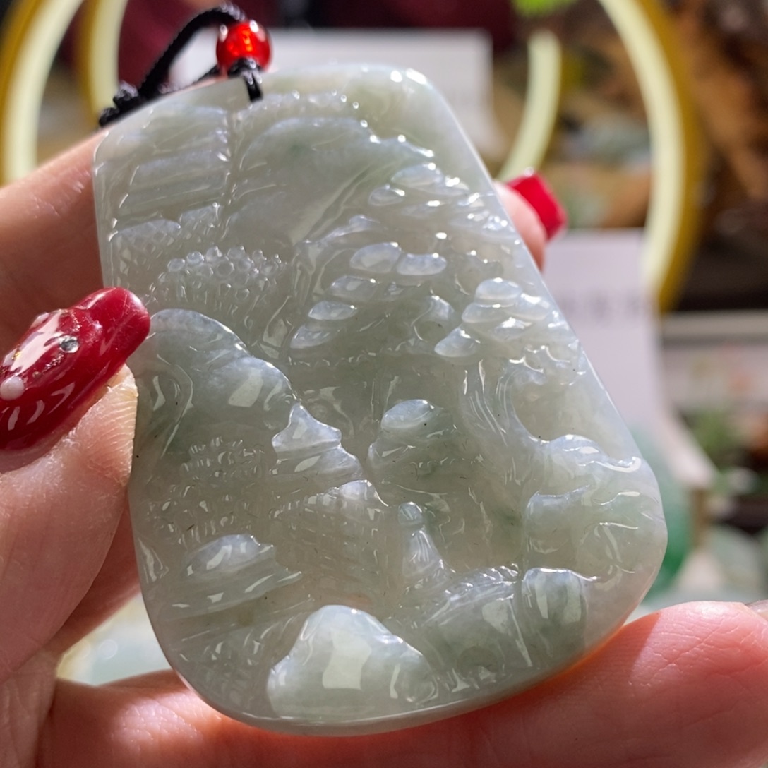 【闪购商品】翡翠颈饰未镶嵌山水