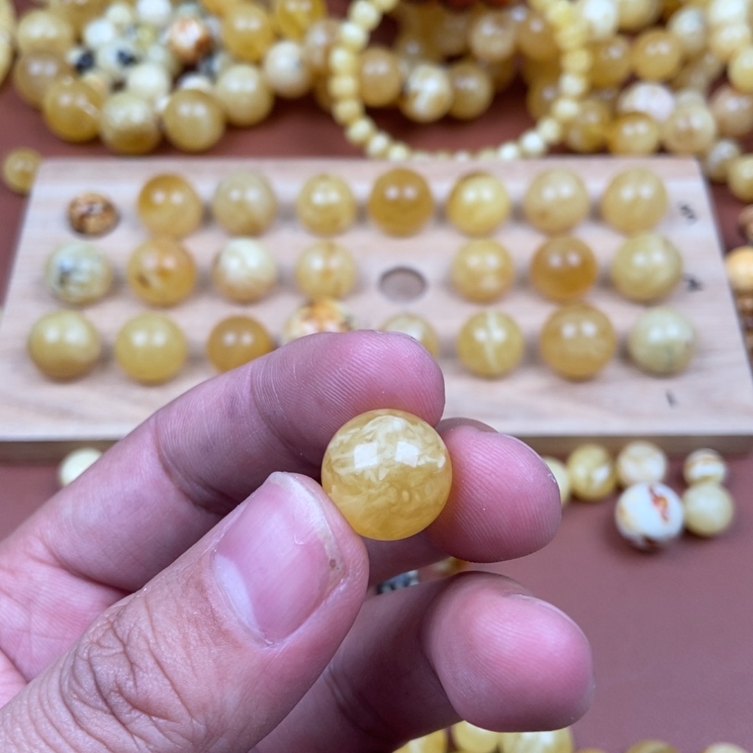 蜜蜡裸石未镶嵌刘****记蜜蜡