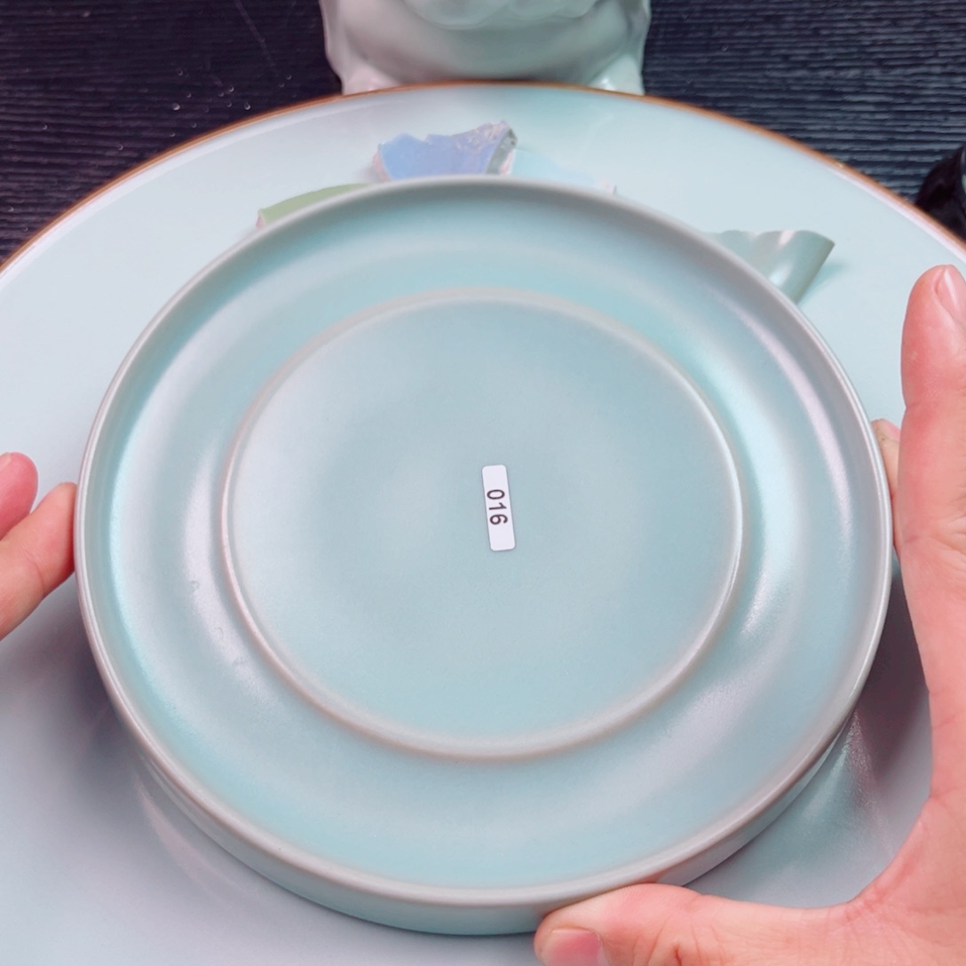 瓷片不计成本交个朋友