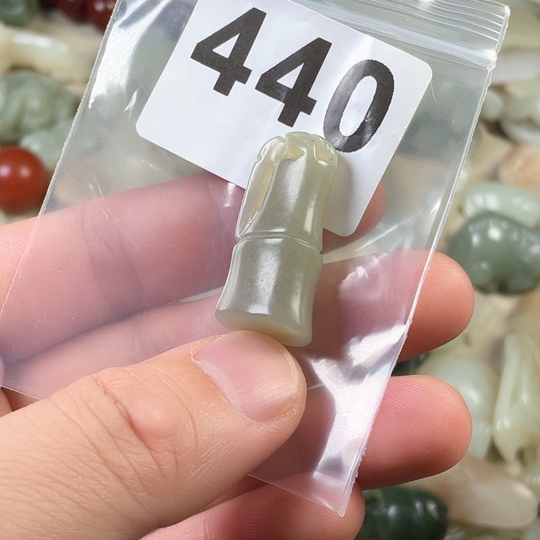 和田玉（糖玉）未镶嵌颈饰