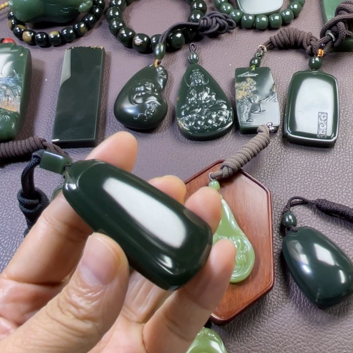 岫岩河磨玉（透闪石质玉）套链未镶嵌用****3