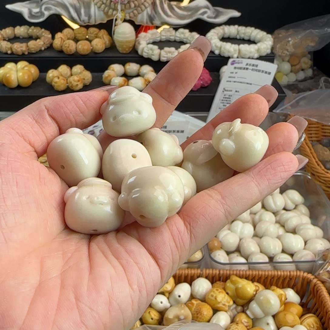 手串菩提根/象牙果微瑕牙果白色帽子猪10颗