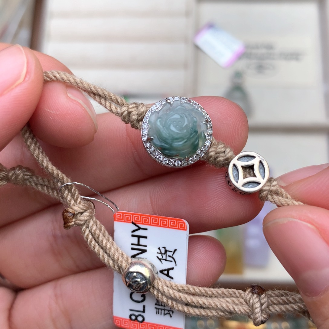 【闪购商品】银S925镶嵌挂件翡翠一
