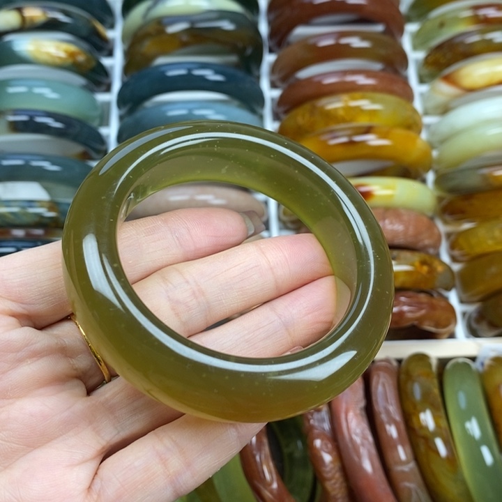 蛇纹石玉手镯未镶嵌55