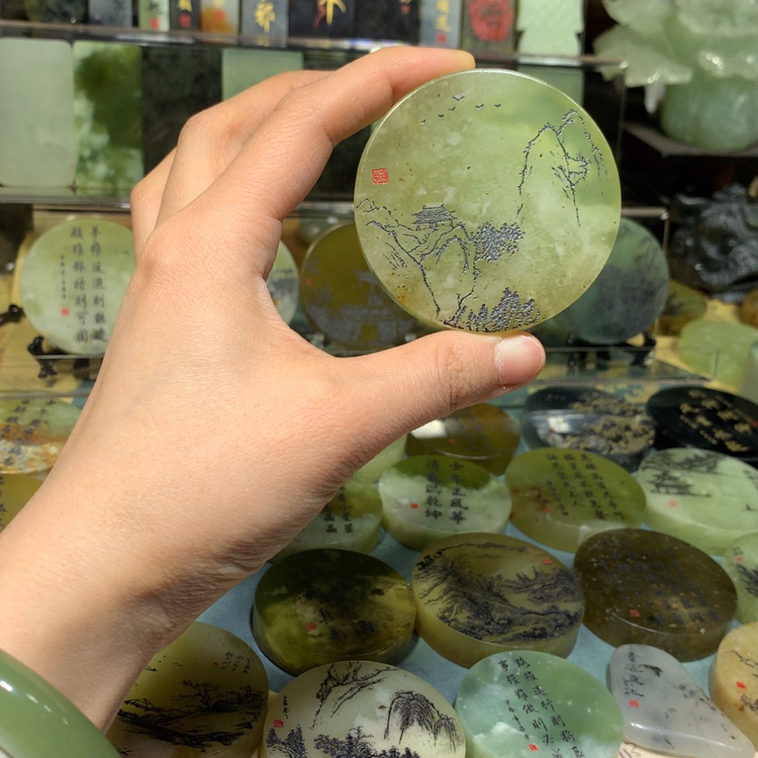 蛇纹石玉合金雕刻品