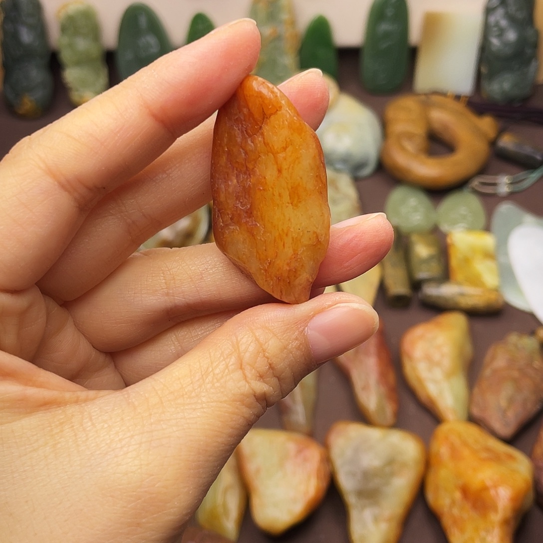 岫岩河磨玉（透闪石质玉）未镶嵌颈饰