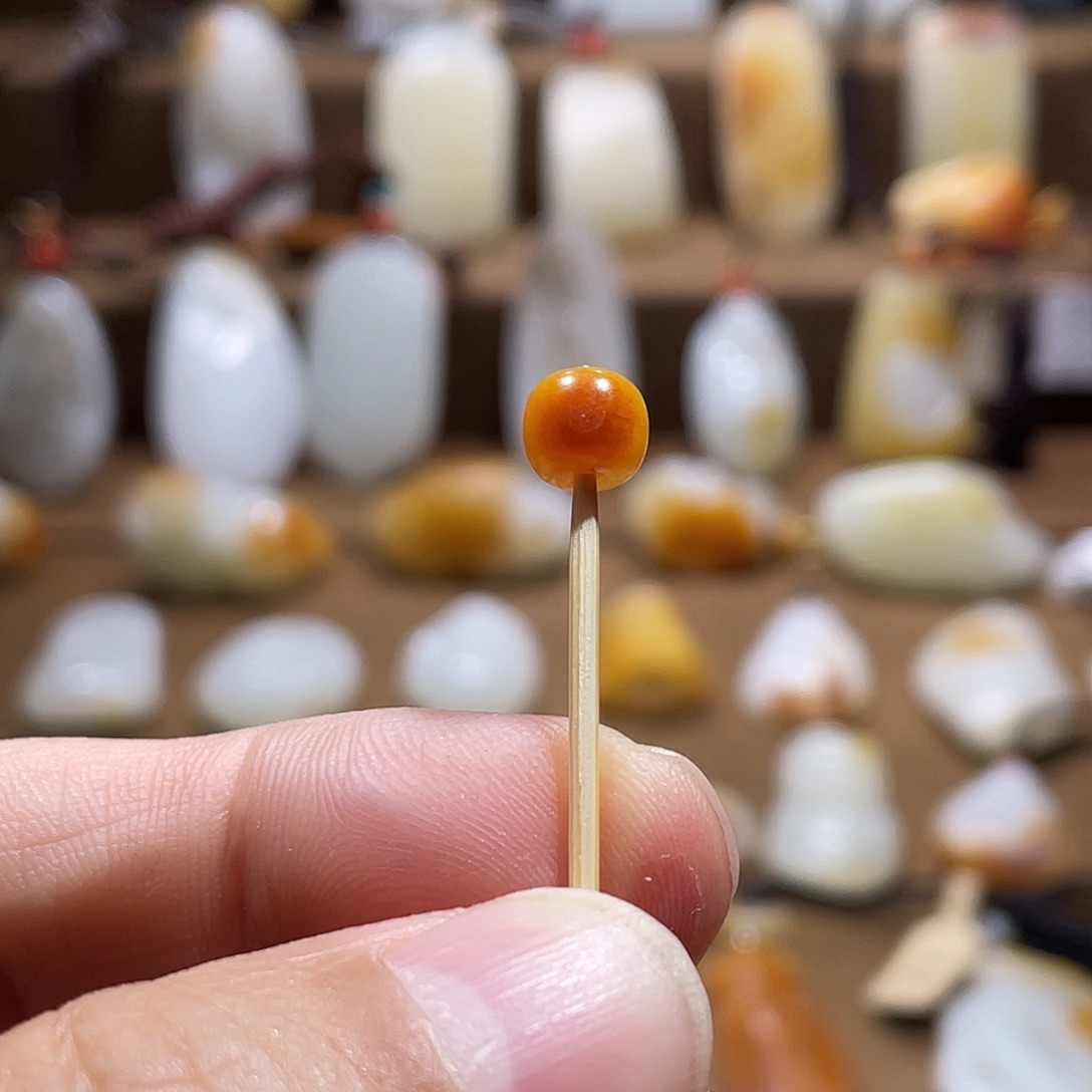 J***H和田玉未镶嵌手机链