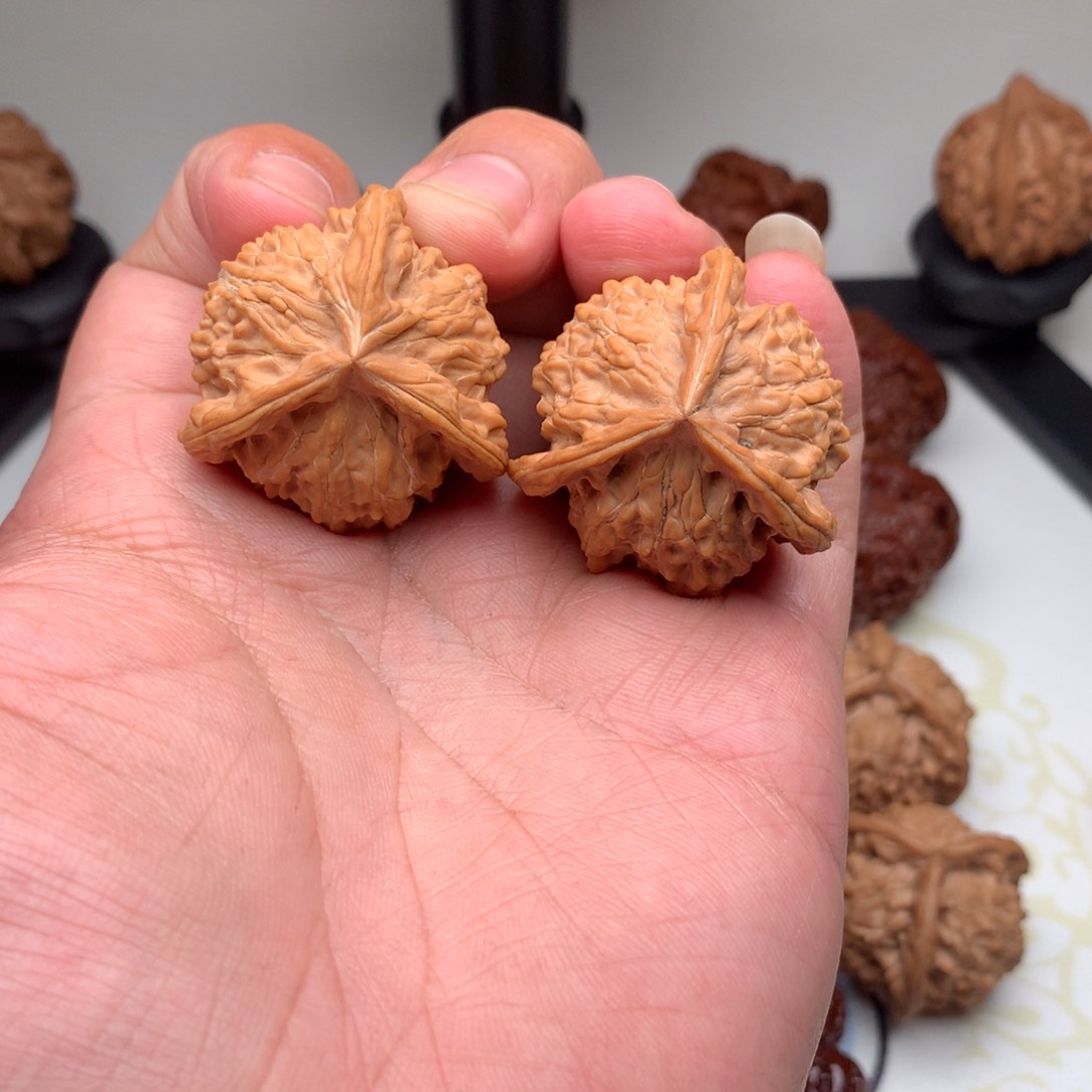 文玩核桃把件噜*啦988