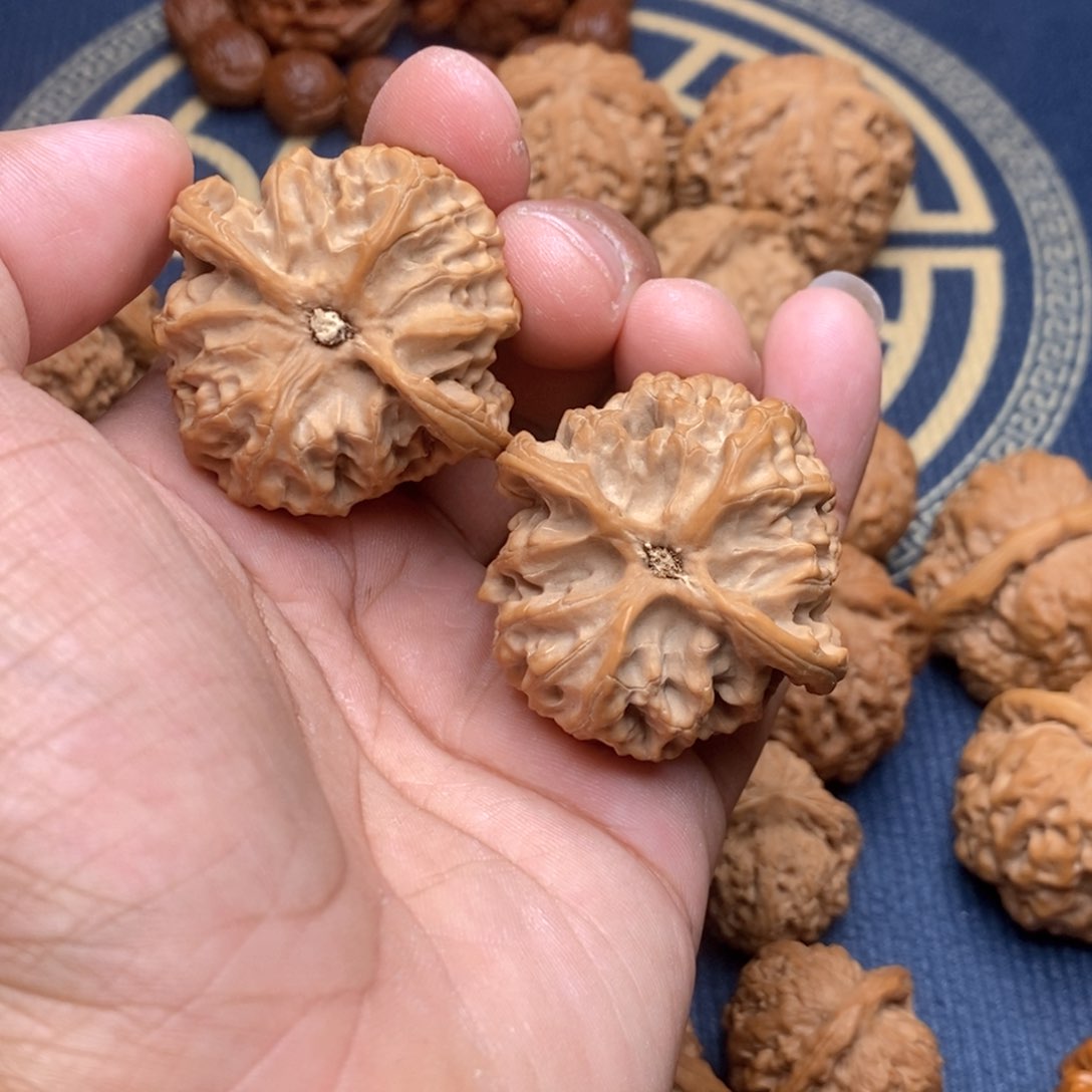 文玩核桃吊坠别***毛苹果圆